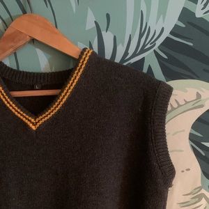 Huffelpuff house sweater vest